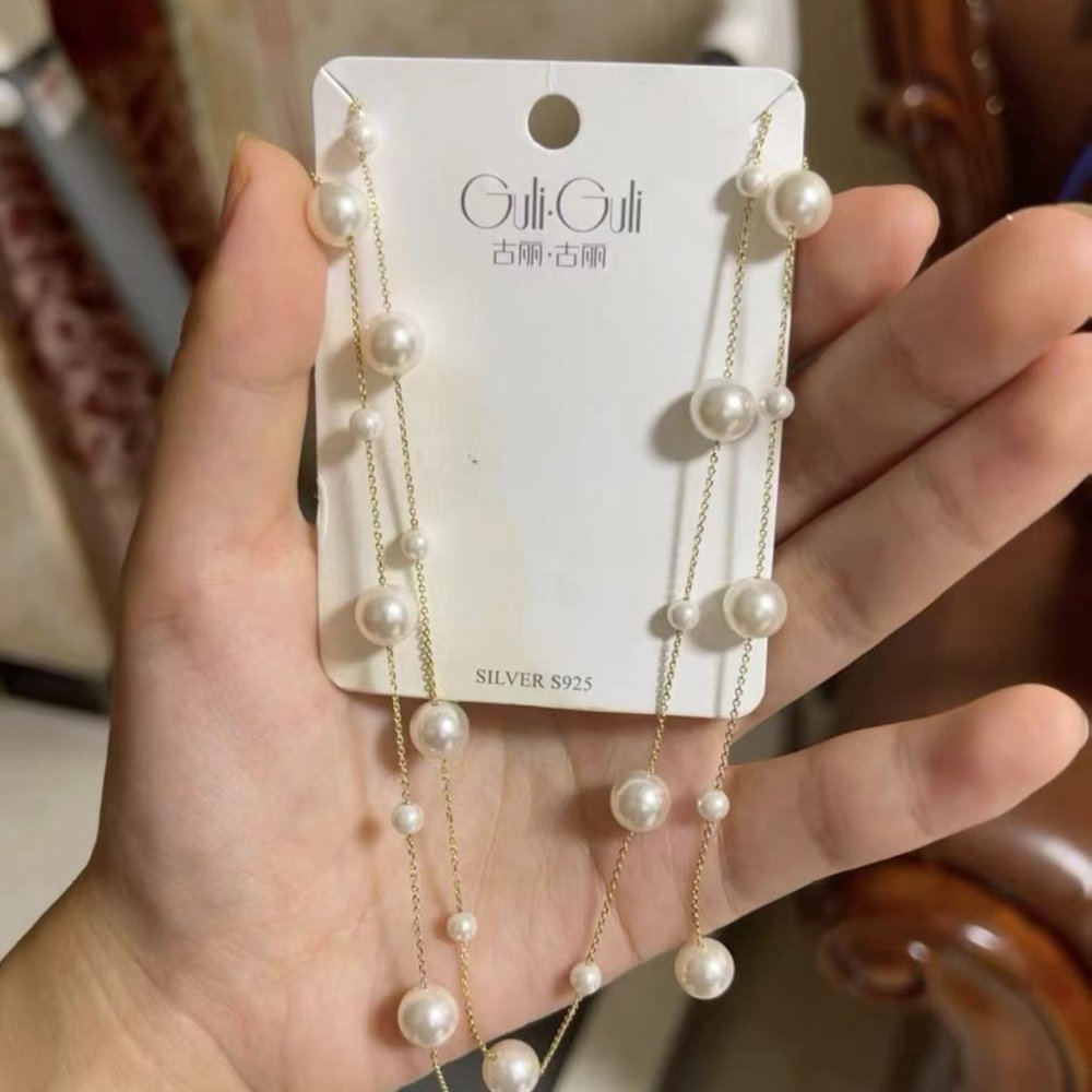 pearl necklace